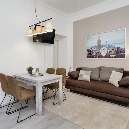 The Lohmeyerstr Hh, 2 Bed Rooms Up To 5 People